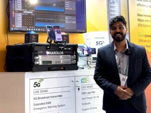 Product Manager presenting Alarming live demo at booth
